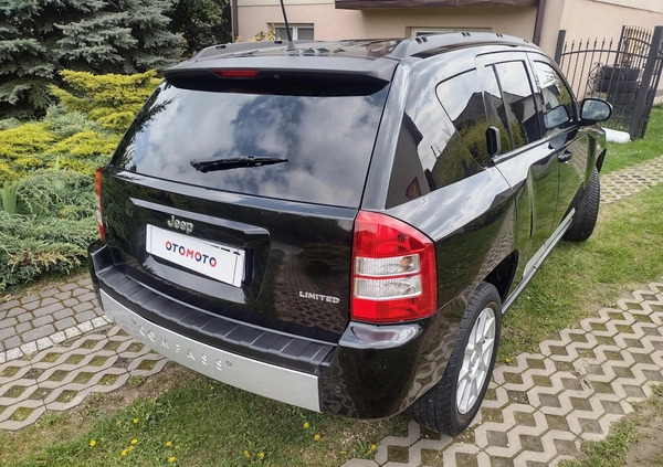 Jeep Compass cena 27990 przebieg: 213700, rok produkcji 2009 z Ćmielów małe 742